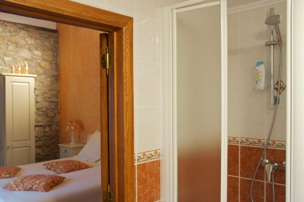 تو B&B La Roustiere الغرفة الصورة
